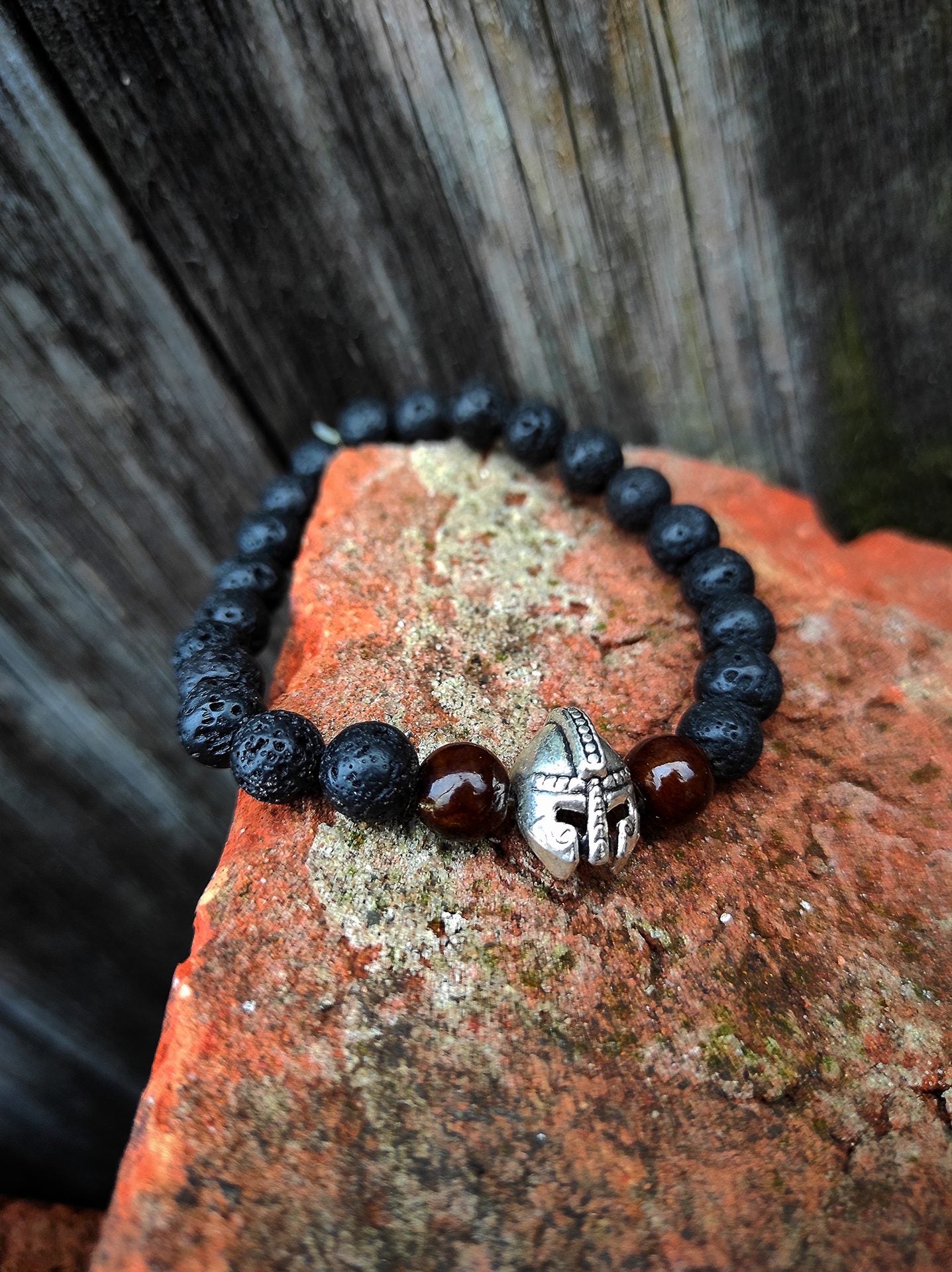 Spártai sisakos ásvány karkötő